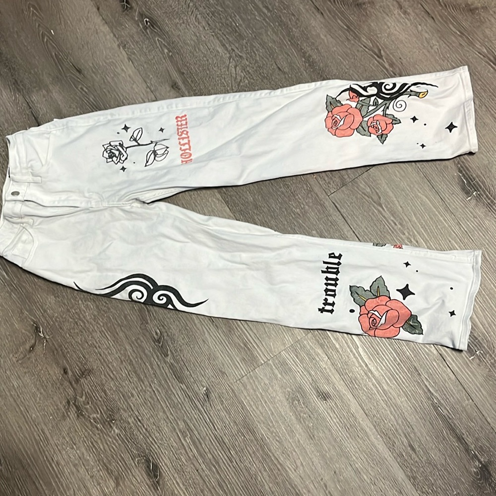 hollister ultra high rise dad jeans limited edition white jeans